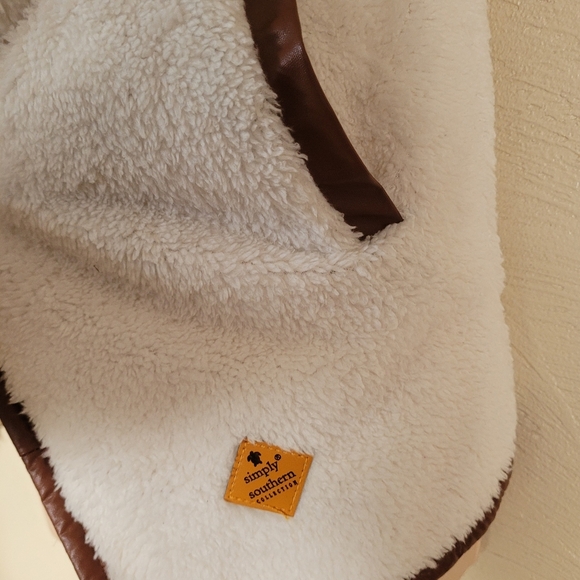 Simply Southern Reversible Cream Color Sherpa Vest Size Women's Small NEW - Picture 6 of 10